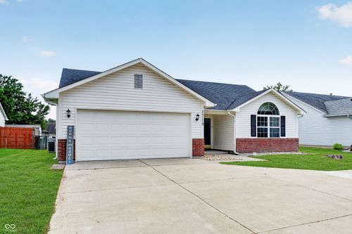 1219 E Mckay Rd, Shelbyville, IN, 46176-8703 | Card Image
