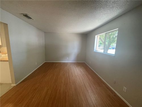 1097-1085 Linde St, New Braunfels, TX, 78130-5964 | Card Image