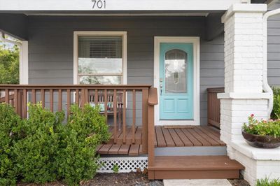 Front porch | Image 3