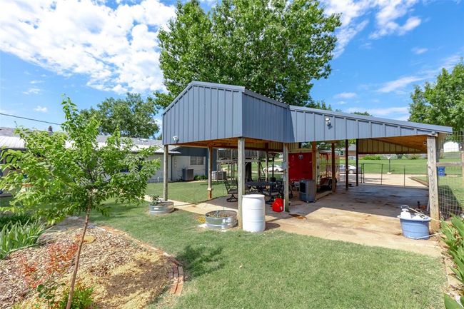 View of yard | Image 39