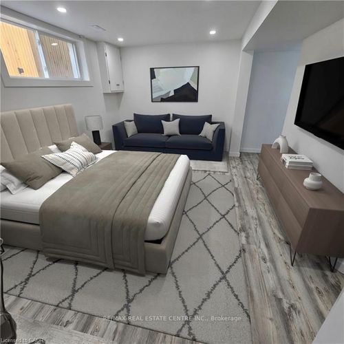 lower-11 Kimberly Cres, Kitchener, ON, N2E1C8 | Card Image