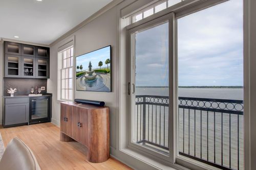 apt-607-1 King Street, Charleston, SC, 29401 | Card Image