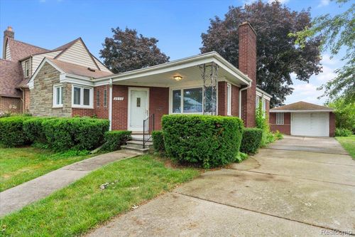 2953 Rosewood St, Trenton, MI, 48183-3684 | Card Image