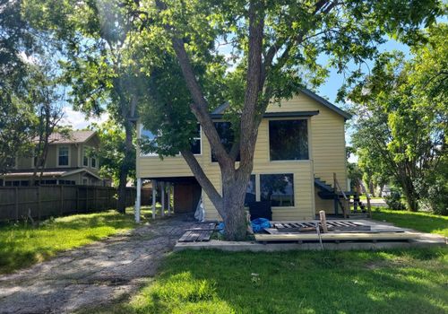 1015 N Bayshore Dr, La Porte, TX, 77571 | Card Image