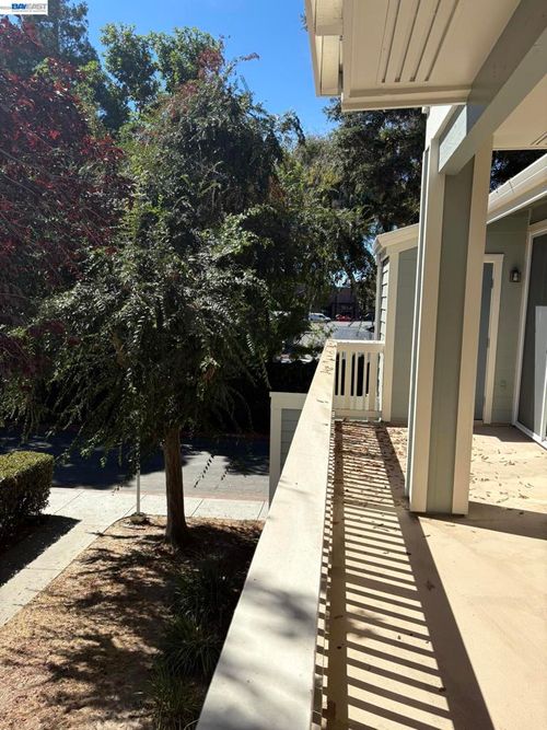 211-3663 Oakwood Ter, Fremont, CA, 94536-7431 | Card Image