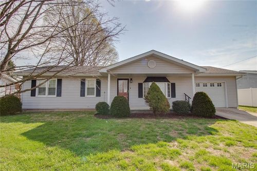 203 Avalon St, Brighton, IL, 62012-1317 | Card Image