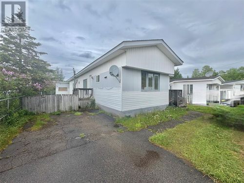 24 Eltero Park, Bishops Falls, NL, A0H1C0 | Card Image