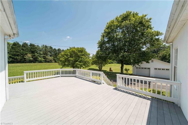 2025 W Main St, House other with 3 bedrooms, 2 bathrooms and null parking in Yadkinville NC | Image 17