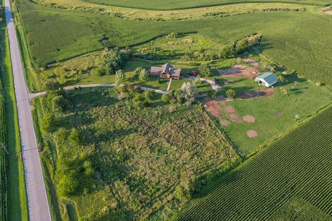 976 Paw Paw Rd, House other with 3 bedrooms, 3 bathrooms and 2 parking in Paw Paw IL | Image 75