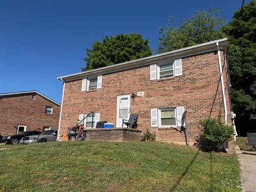214 Valley St, Richmond, KY, 40475-2912 | Card Image