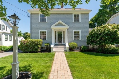 7 Clifton Ave, Beverly, MA, 01915-5611 | Card Image