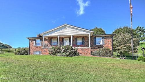 1964 Hill Station Alley Rd, Gate City, VA, 24251-4689 | Card Image