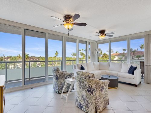 apt-302s-3554 Ocean Dr, Vero Beach, FL, 32963-5104 | Card Image