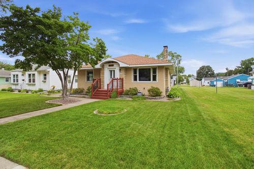 2321 Johnson Street, La Crosse, WI, 54601 | Card Image