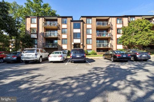 apt-202-9730 Kingsbridge Dr, FAIRFAX, VA, 22031-1691 | Card Image