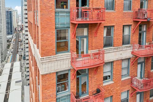 apt-1910-208 Washington St, Chicago, IL, 60606-3585 | Card Image