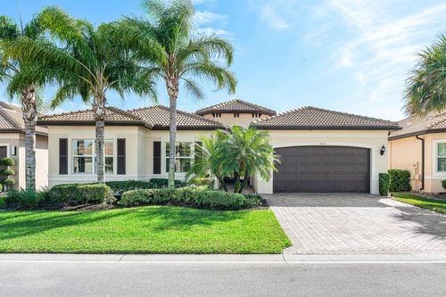 8202 Alpine Ridge Rd, Boynton Beach, FL, 33473-5075 | Card Image
