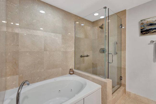 APT-504 - 550 Okeechobee Blvd, Condo with 2 bedrooms, 2 bathrooms and null parking in West Palm Beach FL | Image 15