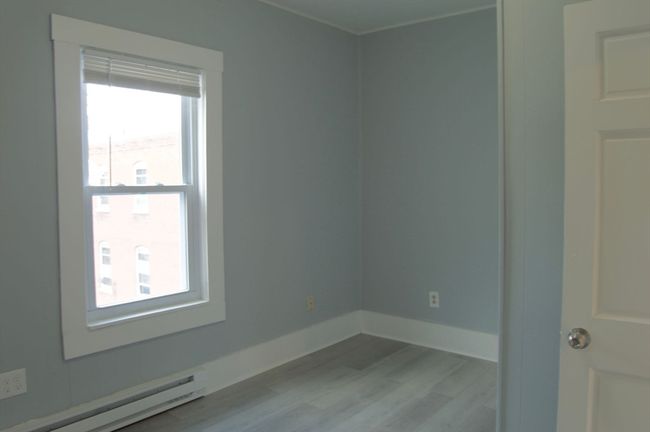 APT-3 - 105 Clarendon St, Condo with 4 bedrooms, 1 bathrooms and 1 parking in Fitchburg MA | Image 17
