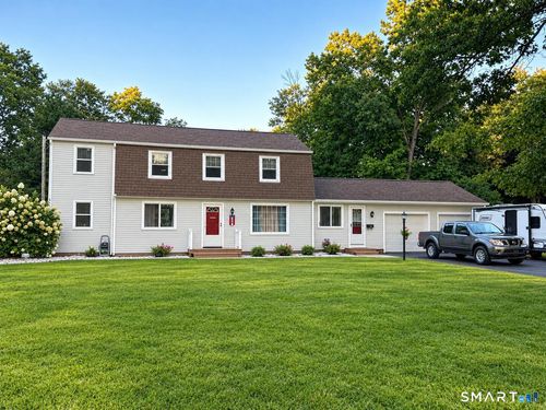 24 Avon St, Enfield, CT, 06082-4548 | Card Image