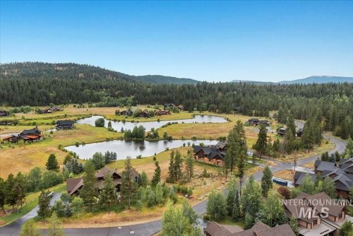 60 Fawnlilly Dr, McCall, ID, 83638-3314 | Card Image