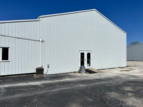 3-1223 S Bloomington St, Greencastle, IN, 46135-2205 | Card Image