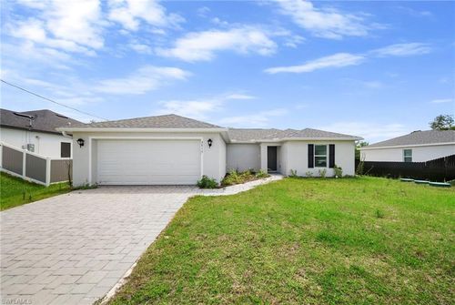 2815 24th St W, Lehigh Acres, FL, 33971-5575 | Card Image