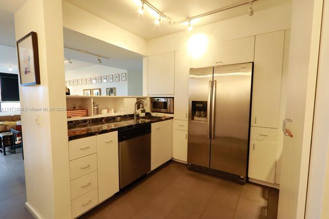 APT-3C - 150 Sunrise Dr, Condo with 2 bedrooms, 2 bathrooms and null parking in Key Biscayne FL | Image 23