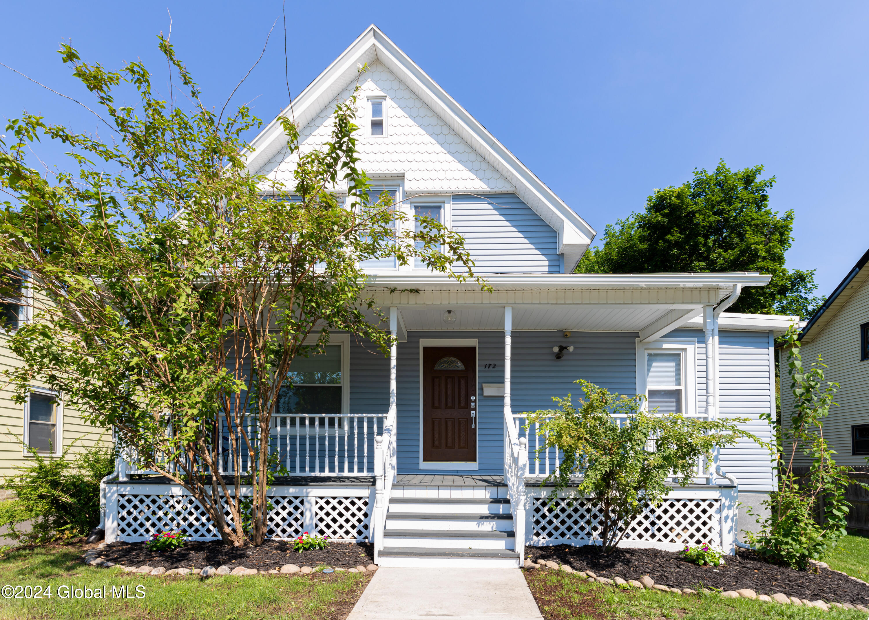 Pine Ave, Albany, NY 12208