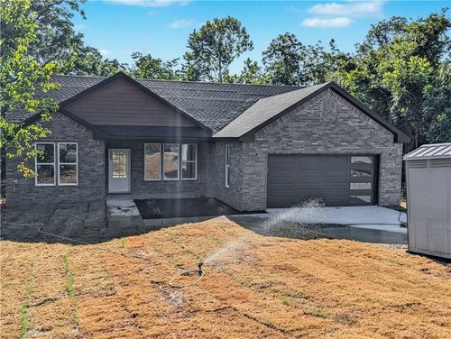 28 Lockhart Dr, Bella Vista, AR, 72715-6074 | Card Image