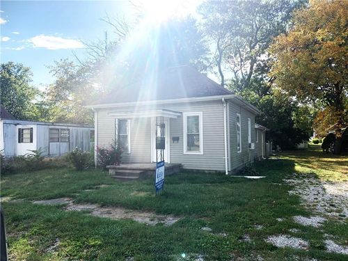 620 Sanford Ave, Nokomis, IL, 62075-1605 | Card Image