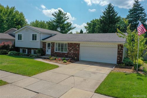 536 Central Street, Marysville, MI, 48040 | Card Image