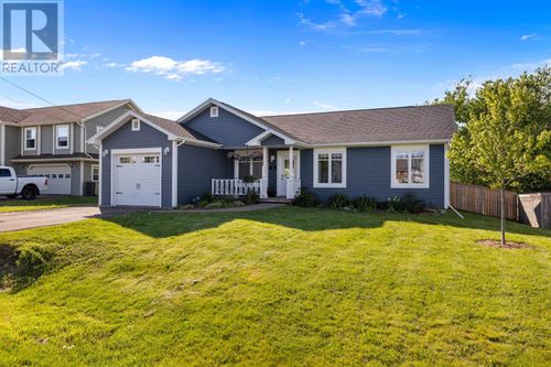 39 Picton Beete Crescent, Stratford, PE, C1B0B7 | Card Image