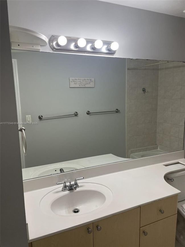 APT-510 - 2280 Sw 32 Nd Ave, Condo with 1 bedrooms, 1 bathrooms and null parking in Miami FL | Image 7