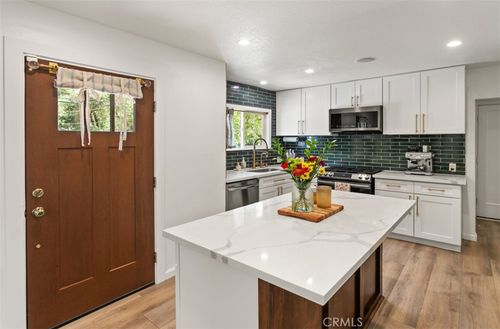 28672 Silverado Canyon Rd, Silverado, CA, 92676 | Card Image