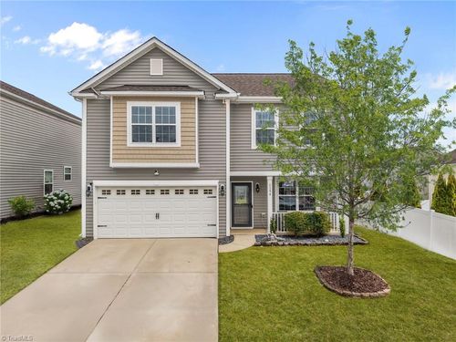 1154 Kerr St, Burlington, NC, 27215-7418 | Card Image