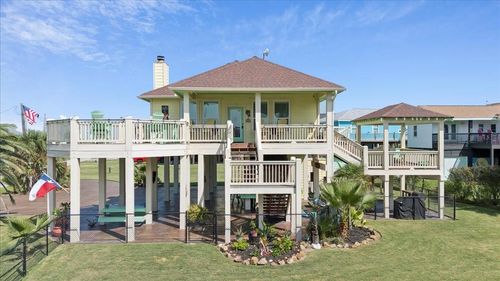 914 Palmview, Crystal Beach, TX, 77650-3636 | Card Image
