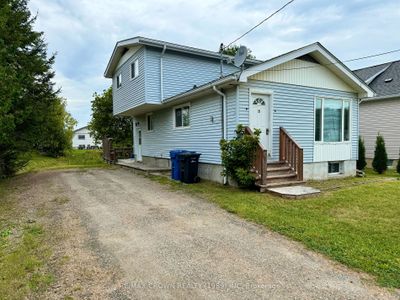 8 Wolfe St, House other with 4 bedrooms, 2 bathrooms and 3 parking in Kapuskasing ON | Image 1