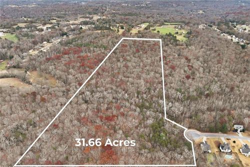 4765 Warwick Dr, Gainesville, GA, 30506-4613 | Card Image