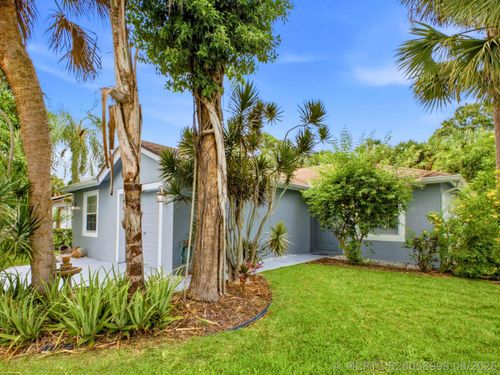 5418 Club Cir, Haverhill, FL, 33415-1262 | Card Image