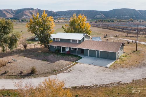 1823 W Sales Yard Rd, Emmett, ID, 83617-9017 | Card Image