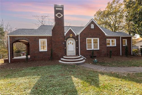 1924 Old Hollow Rd, Walkertown, NC, 27051-9713 | Card Image