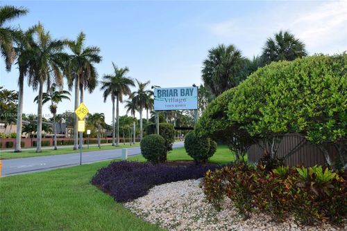 9341 Sw 130th St, Miami, FL, 33176-5740 | Card Image