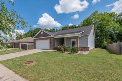 1170 S Spritz Drive, House other with 3 bedrooms, 2 bathrooms and null parking in Fayetteville AR | Image 2