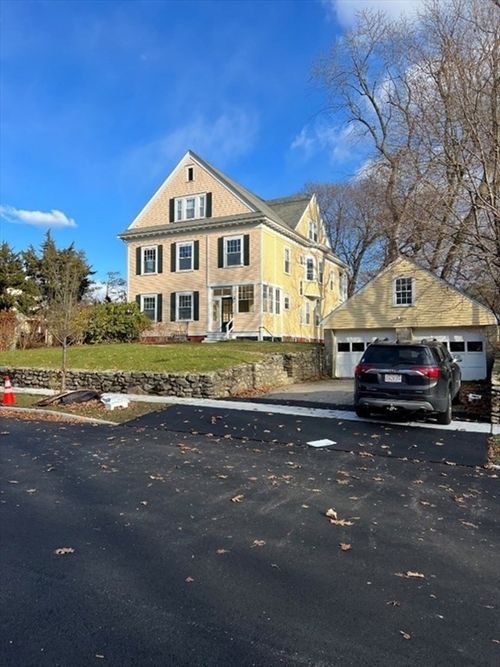 73 Moore Ave, Worcester, MA, 01602-1846 | Card Image