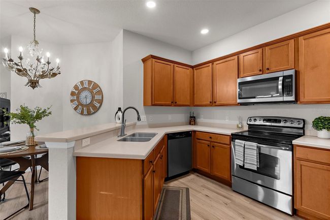 11819 Tempest Harbor Loop, House other with 3 bedrooms, 2 bathrooms and null parking in VENICE FL | Image 7