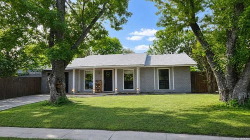 6827 Spring Garden St, San Antonio, TX, 78249-2913 | Card Image