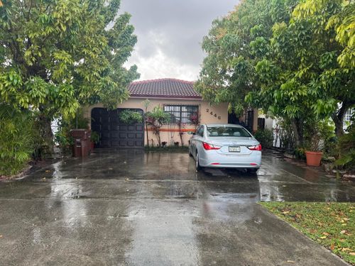2446 W 70th Pl, Hialeah, FL, 33016-5443 | Card Image