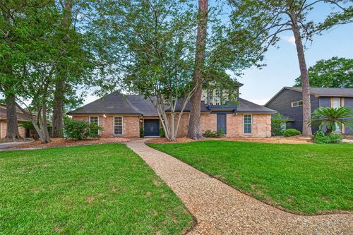 5210 Lodge Creek Dr, Houston, TX, 77066-2536 | Card Image