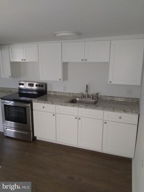 b-18 Penn St, WASHINGTON BORO, PA, 17582-9709 | Card Image